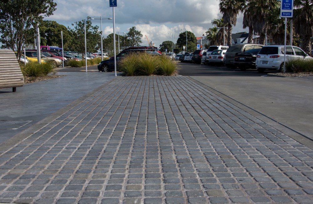 Tumbled Basalt Cobbles