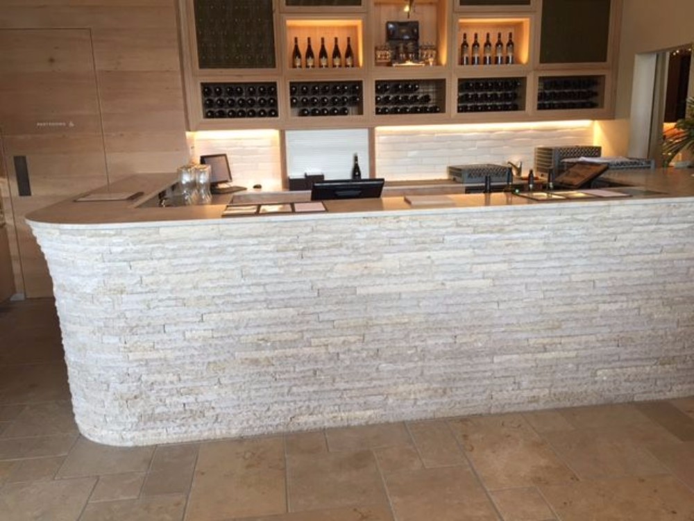 Split Chambolle Bar front